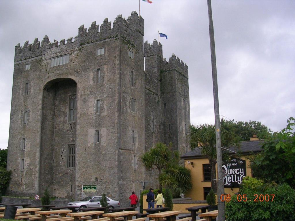 Bunratty Arms B&B Exterior photo